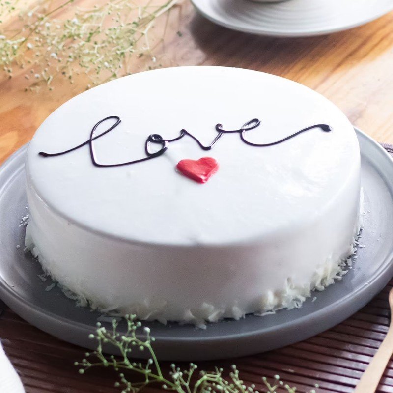 Delicious White Forest Glaze Cake