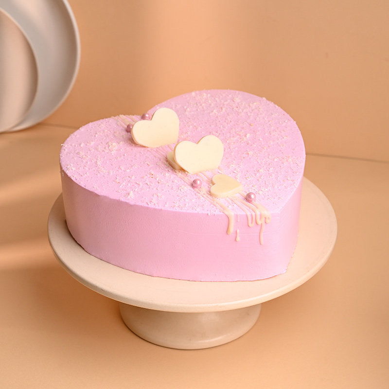 Heart Shape Strawberry Cake – OMZ